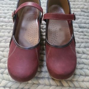 Maroon Mary Jane Dankos sz 39 EU